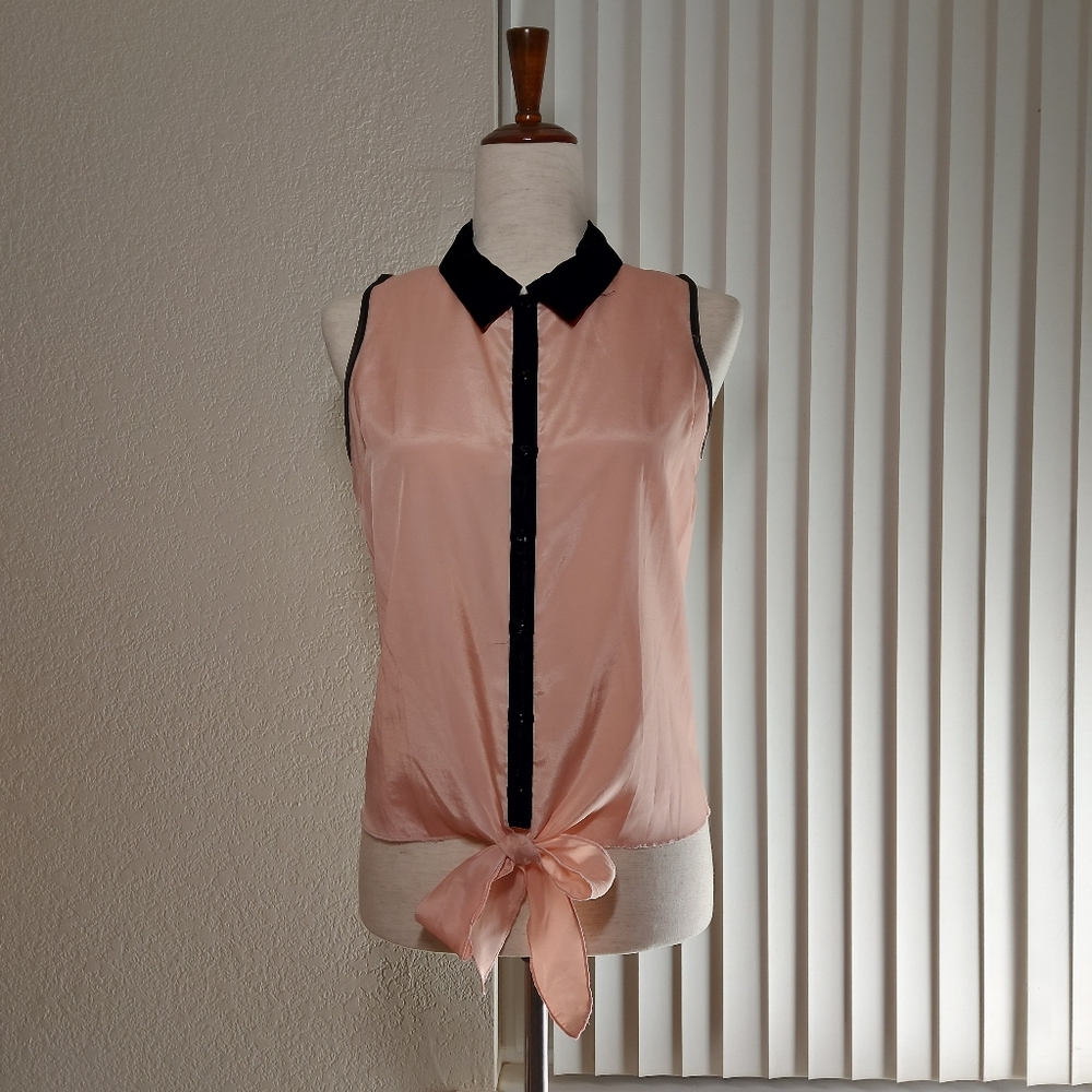 CHARLOTTE RUSSE|Black Pink button-down black collar shirt | SIZEM True to size
